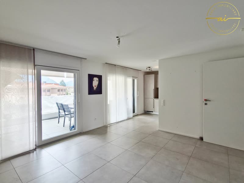 Appartement moderne de 3.5 pièces avec grande terrasse à Giubiasco (1)