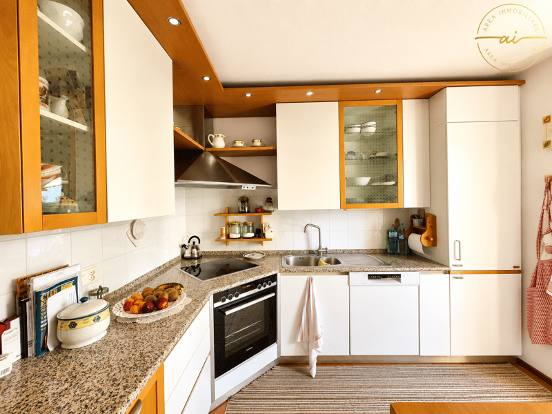 Welcoming and well-maintained single-family house with garden (5)