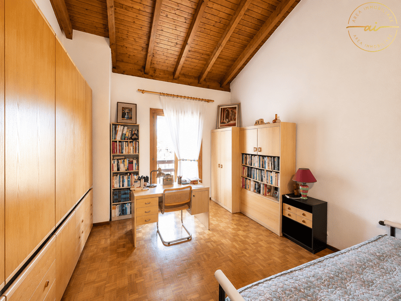 Welcoming and well-maintained single-family house with garden (15)