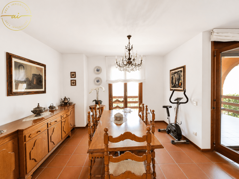 Welcoming and well-maintained single-family house with garden (8)