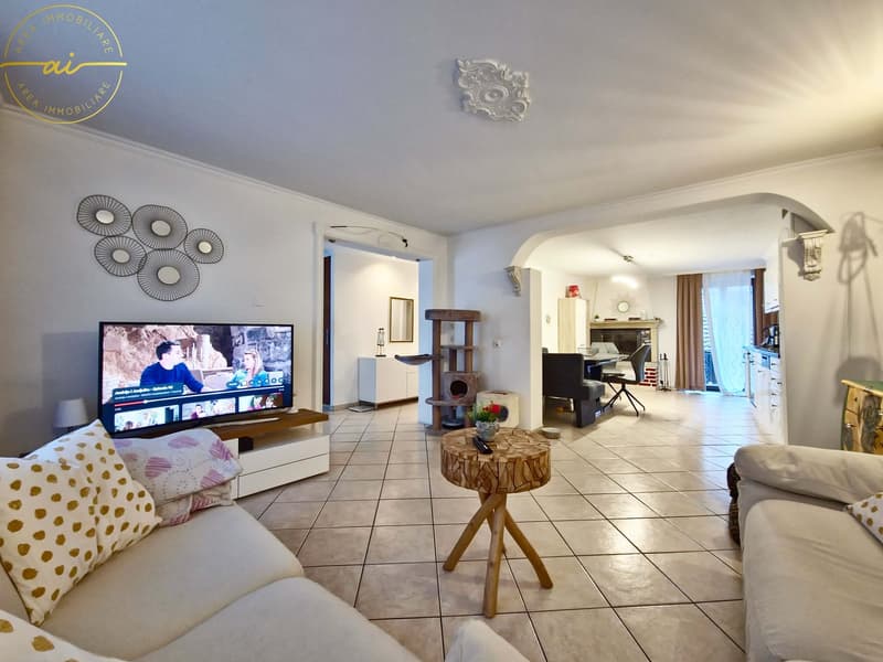 Maison unifamiliale dans le noyau avec jardin privé à Magadino (2)