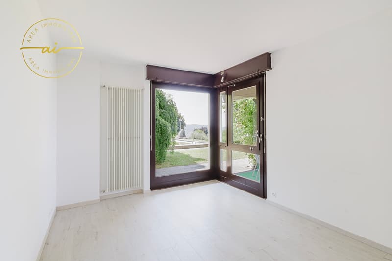 Villa bifamiliale prestigieuse avec piscine et grands espaces – Opportunité unique (8)