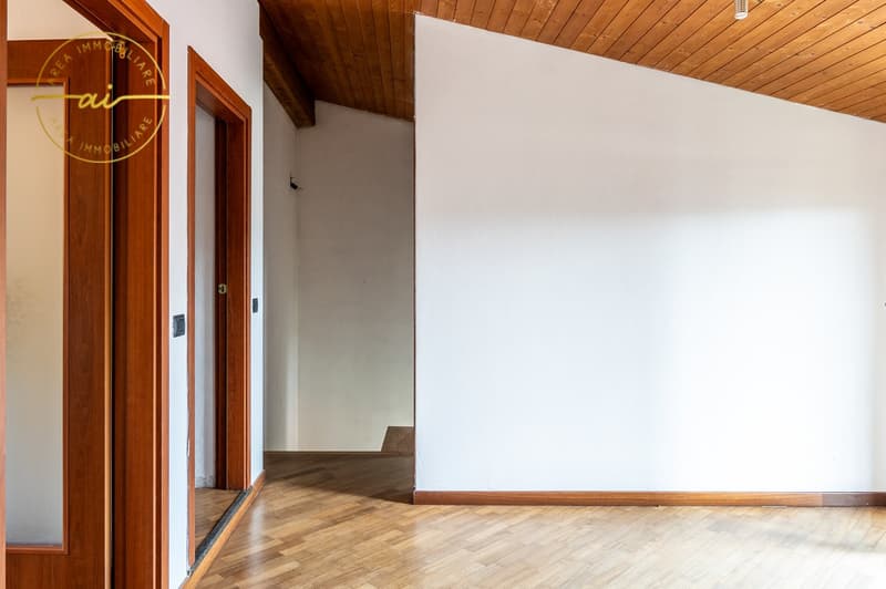 Mehrfamilienhaus mit 3 Wohnungen zum Verkauf, ideal auch als Investition (22)