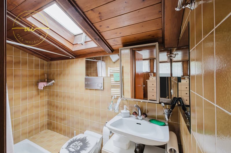 Einfamilienhaus mit Garten und Pool in Cresciano (16)