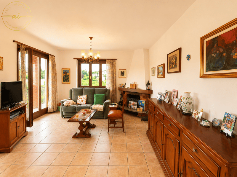 Maison indépendante avec grand terrain constructible (7)