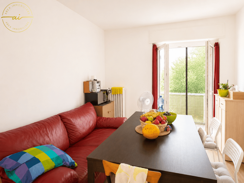 Renovated 4-room apartment (3)