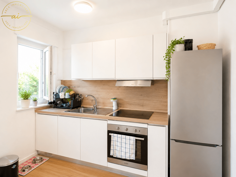 Wohnung mit 4 Zimmern renoviert (1)