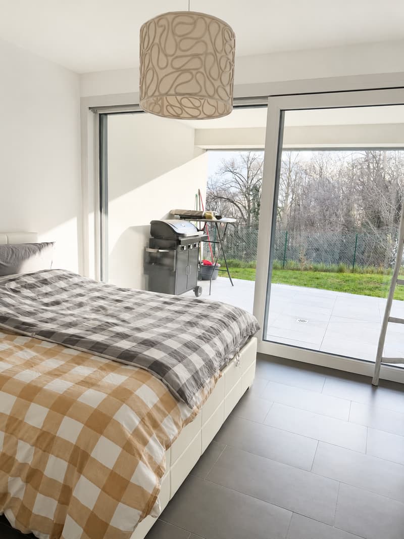 Modern 2.5-room apartment with garden and terrace in Pedrinate (2)