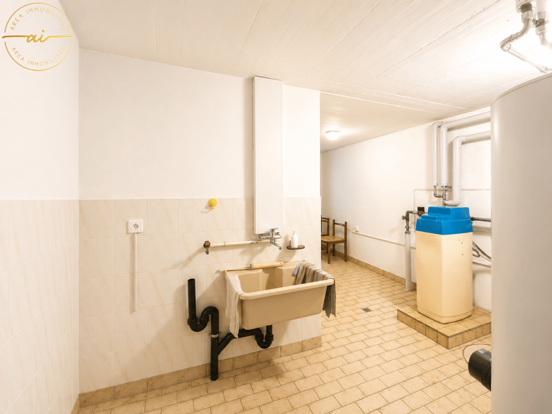 Vaste maison de 5.5 pièces avec jardin dans une zone verte à Stabio (20)
