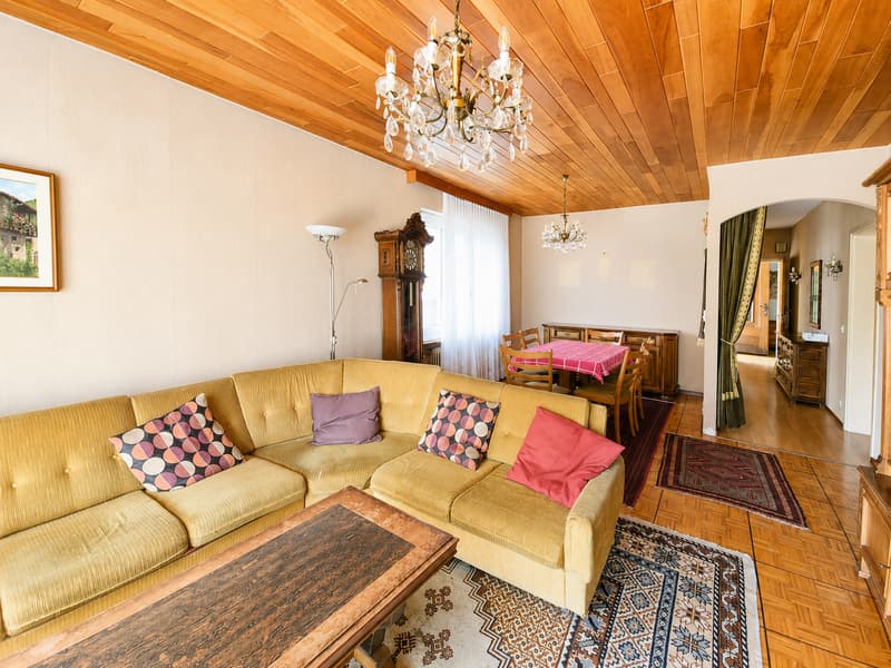 Spacious 8-room villa with private garden in Coldrerio (4)