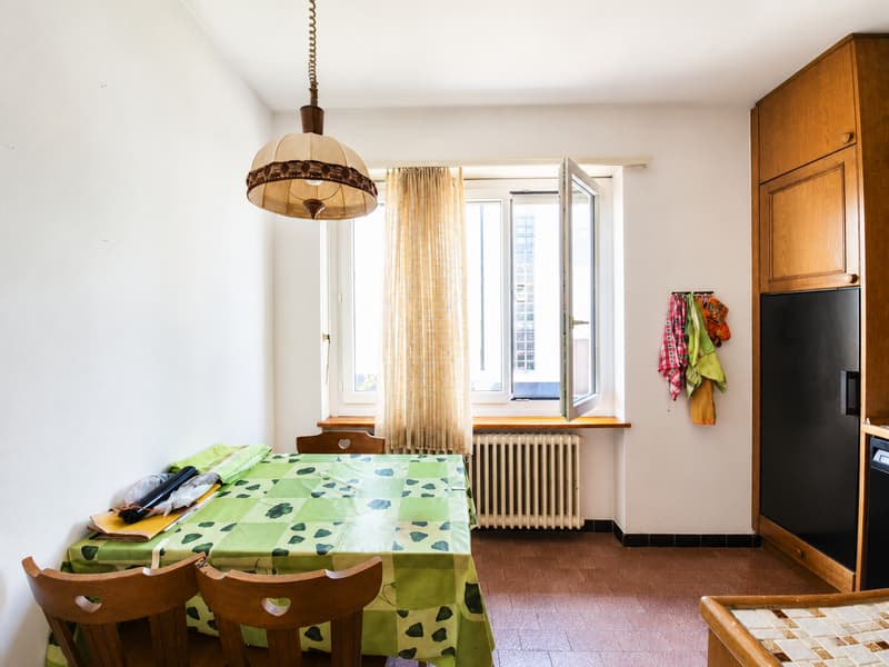 Spacious 8-room villa with private garden in Coldrerio (7)