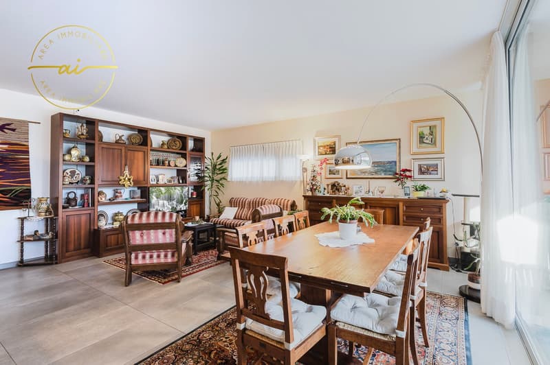 Komfortables 3.5-Zimmer-Apartment mit Garten in Lugano (6)