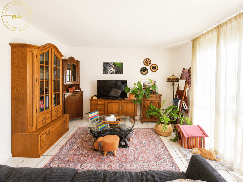 GERÄUMIGES 4.5-ZIMMER-WOHNUNG MIT BALKON IN MORBIO INFERIORE (4)