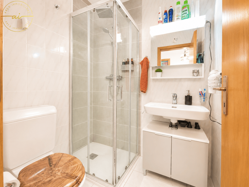 GERÄUMIGES 4.5-ZIMMER-WOHNUNG MIT BALKON IN MORBIO INFERIORE (9)