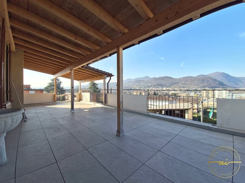 4-room apartment with large covered terrace in Mendrisio for rental income (1)