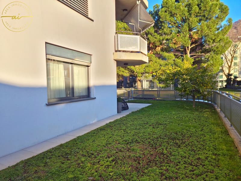 Elegantes und helles 4.5-Zimmer-Wohnung mit privatem Garten in Viganello (7)