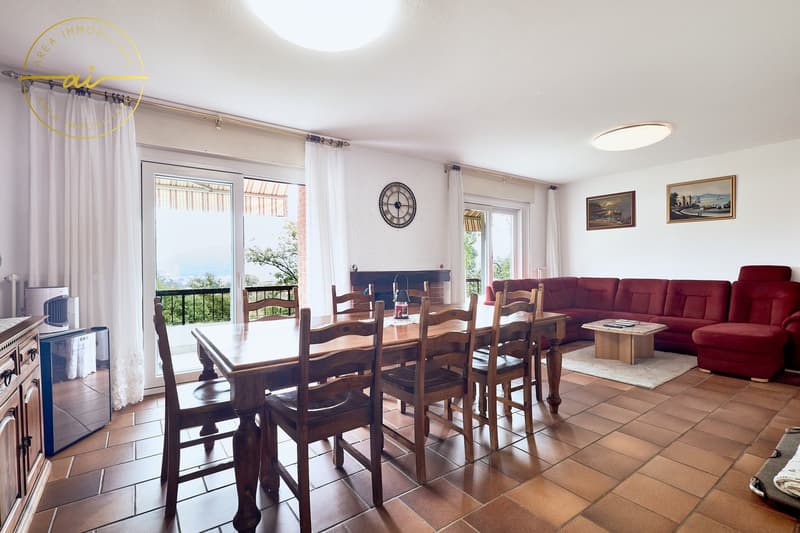 Geräumiges Haus mit 3 Wohneinheiten und 400 m² Garten (14)