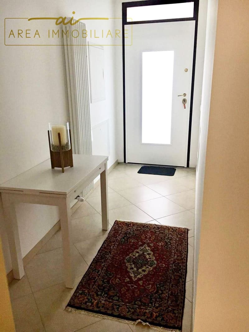 AMPIO E MODERNO 2.5 LOCALI CON CORTILE PRIVATO (7)