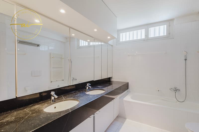 PRESTIGIOSA VILLA BIFAMILIARE CON PISCINA E AMPI SPAZI – OPPORTUNITÀ UNICA (19)