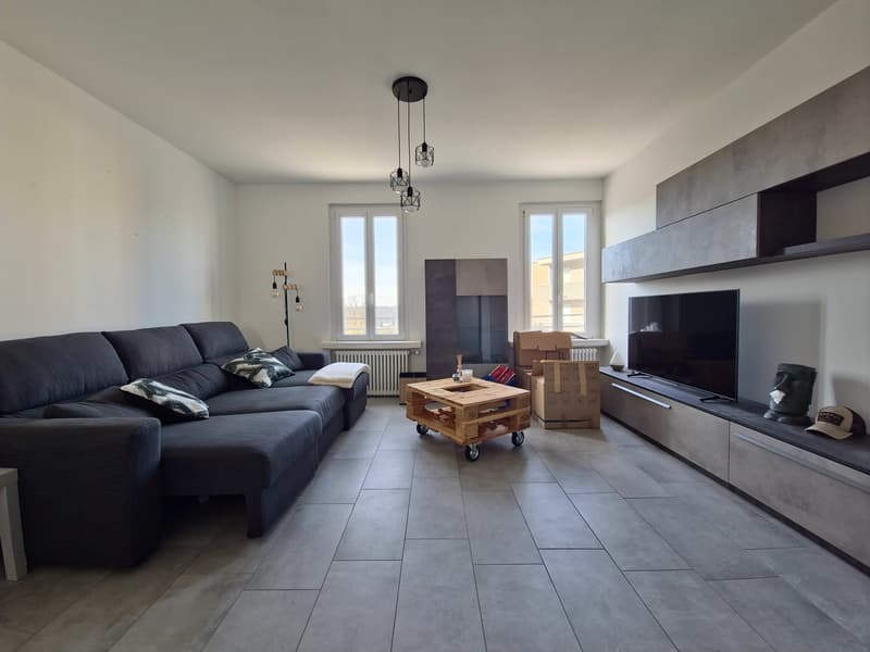 Moderno appartamento 3.5 locali a Morbio Inferiore (1)