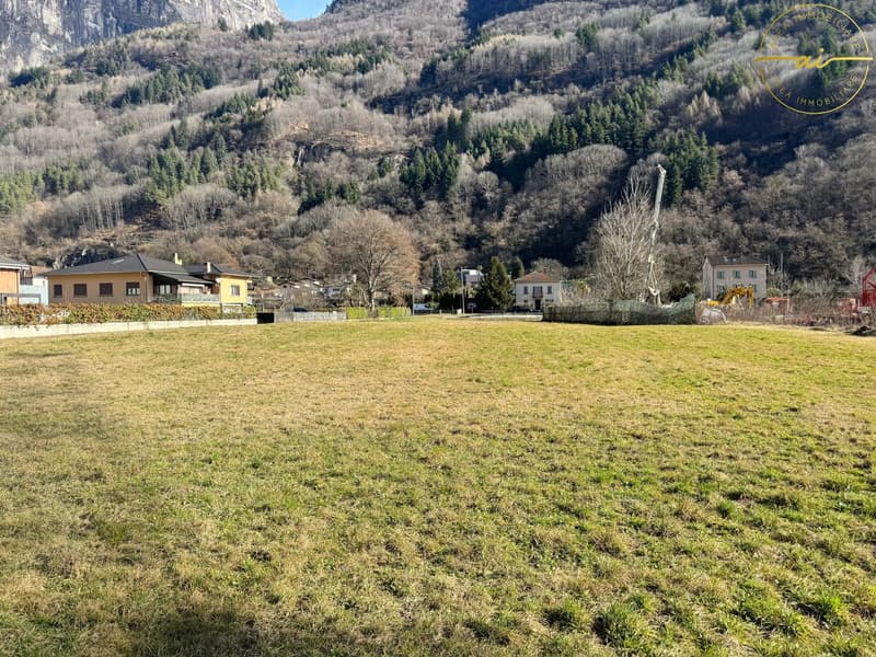 Baugrundstück inmitten der Natur in Osogna (2)