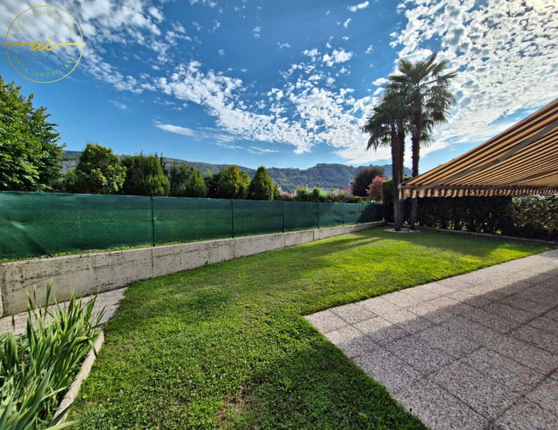 LUMINOSA CASA DI TESTA DI 5.5 LOCALI NEL VERDE (7)