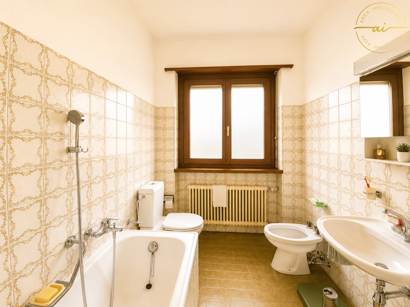 CASA INDIPENDENTE CON AMPIO TERRENO EDIFICABILE (16)