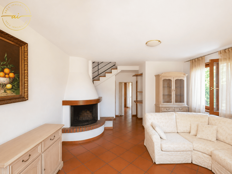 CASA UNIFAMILIARE CON GIARDINO IN MEZZO AL VERDE (2)