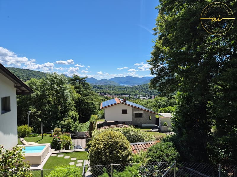ESCLUSIVO 4.5 LOCALI CON GIARDINO E VISTA PANORAMICA A SALA CAPRIASCA (3)