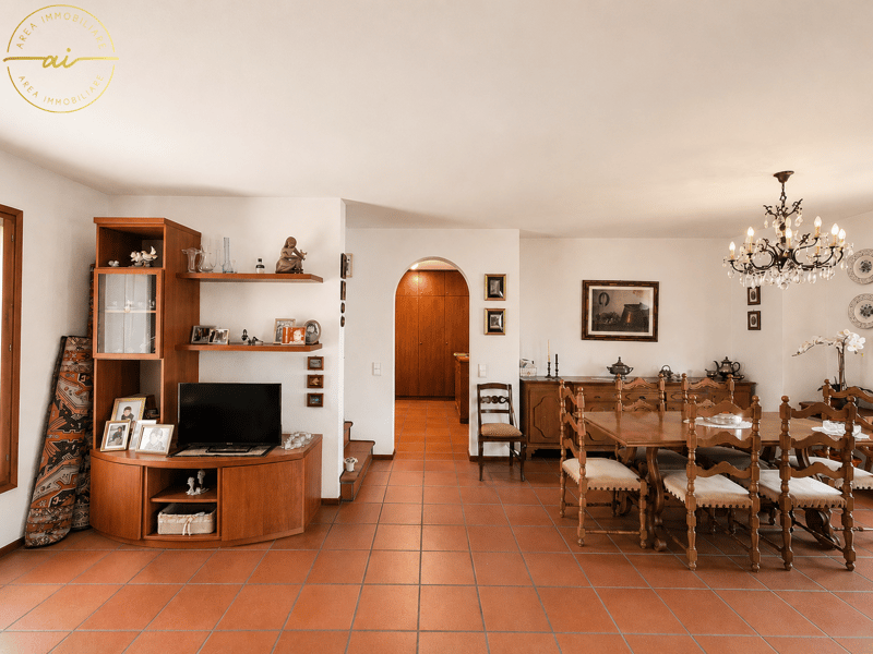 ACCOGLIENTE E CURATA CASA UNIFAMILIARE CON GIARDINO (6)