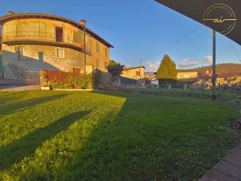 Einfamilienhaus mit 5.5 Zimmern, Garten und Gewerbeflächen in Arzo (15)