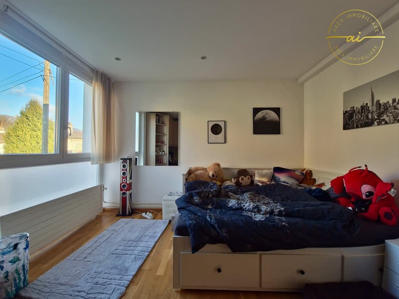 Einfamilienhaus mit 5.5 Zimmern, Garten und Gewerbeflächen in Arzo (12)