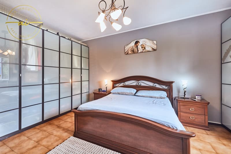 SPAZIOSA CASA CON 3 UNITÀ ABITATIVE E GIARDINO DI 400 MQ (19)