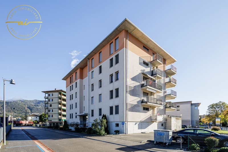 Luminoso attico di 5 locali con grande terrazza a Chiasso (17)