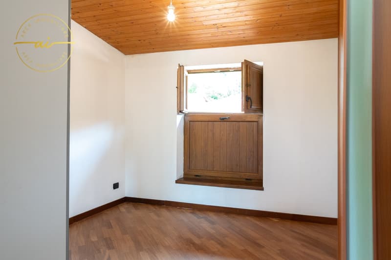Casa plurifamiliare con 3 appartamenti in vendita, ideale anche come investimento (20)