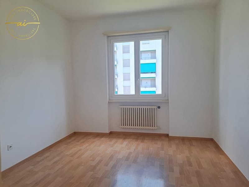 Appartamento 3.5 locali con doppio balcone a Chiasso (4)