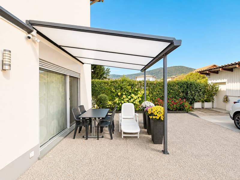 ACCOGLIENTE DUPLEX DI 4.5 LOCALI CON GRANDE SPAZIO ESTERNO PRIVATO A MAGLIASO (1)