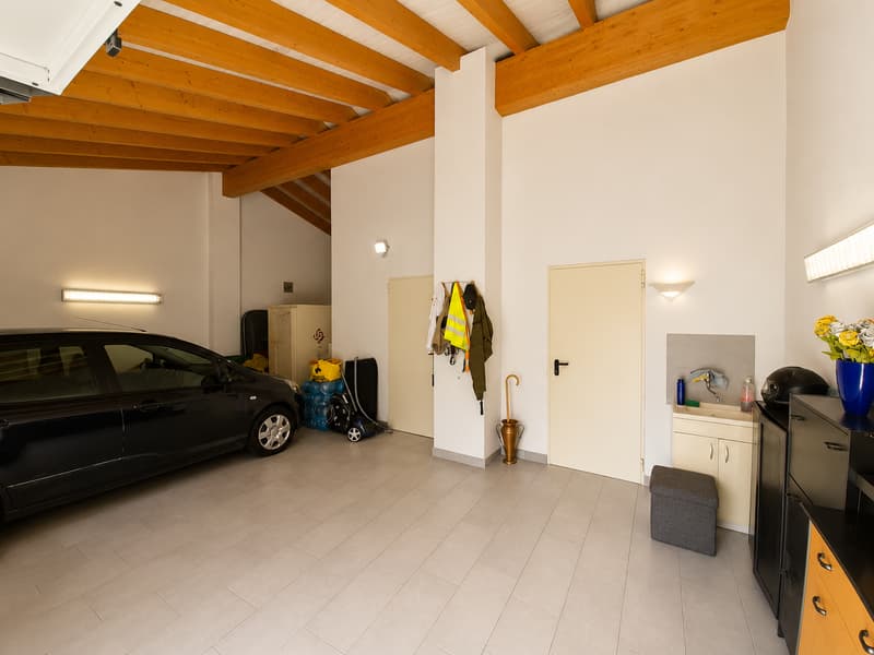 VILLA MODERNA DI 6.5 LOCALI CON AMPIO GIARDINO A STABIO (22)