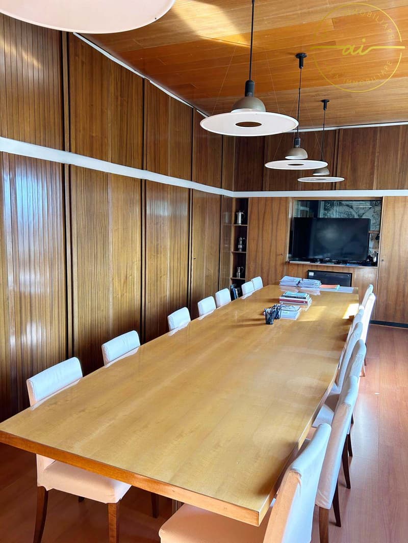 ELEGANTI UFFICI ARREDATI CON POSTEGGI INCLUSI A MENDRISIO (1)