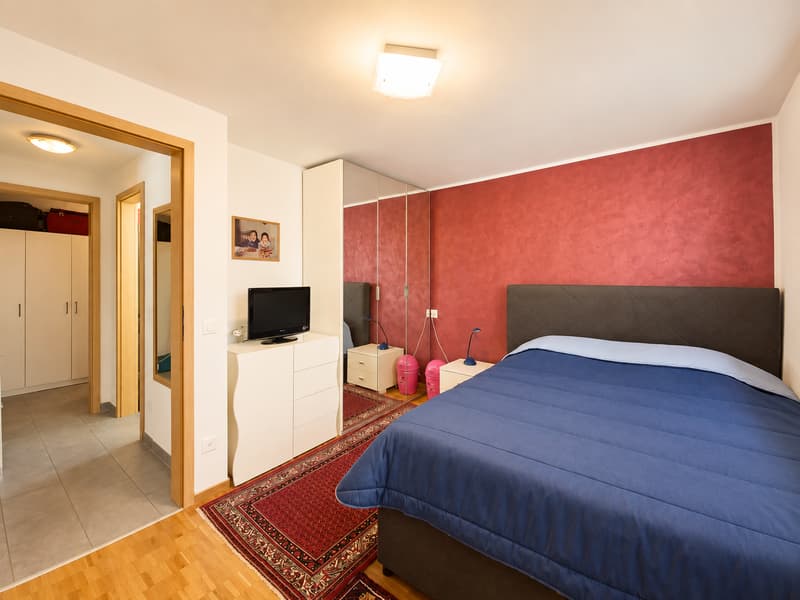 ACCOGLIENTE DUPLEX DI 4.5 LOCALI CON GRANDE SPAZIO ESTERNO PRIVATO A MAGLIASO (10)