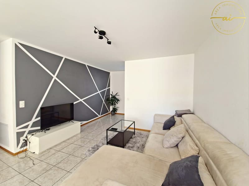 AMPIO E LUMINOSO APPARTAMENTO DI 4.5 LOCALI CON BALCONE A GENESTRERIO (3)