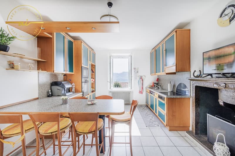 AMPIA CASA DI 6.5 LOCALI IN ZONA RESIDENZIALE A MORBIO INFERIORE (6)
