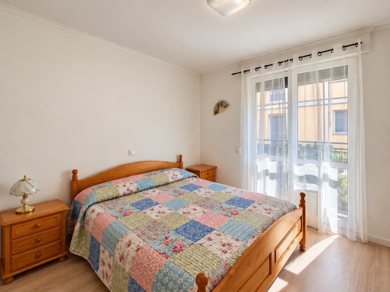 ACCOGLIENTE 4.5 LOCALI CON BALCONE E DOPPI SERVIZI A RIVERA (8)