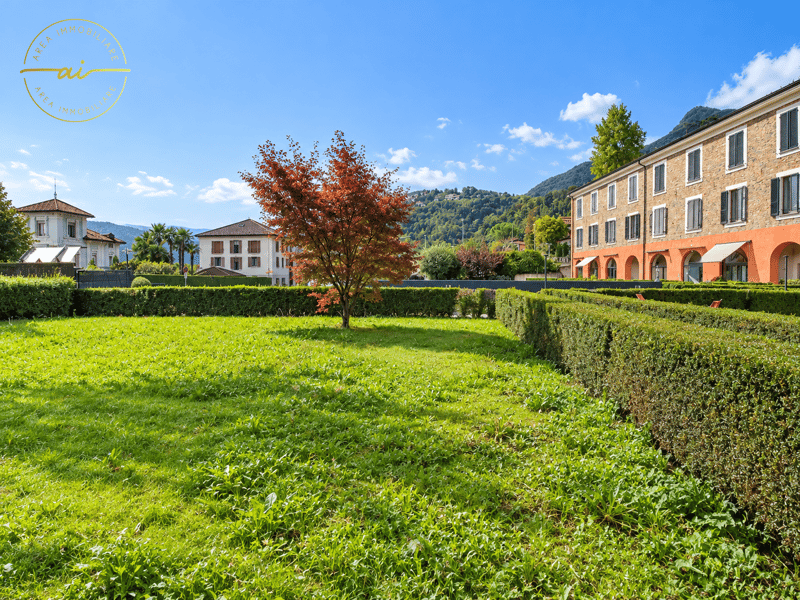 Elegante ufficio o appartamento con giardino (11)