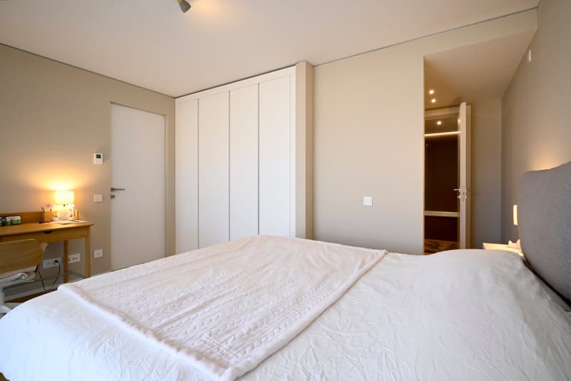 Modernes 3.5-Zimmer-Apartment mit großer Terrasse (10)