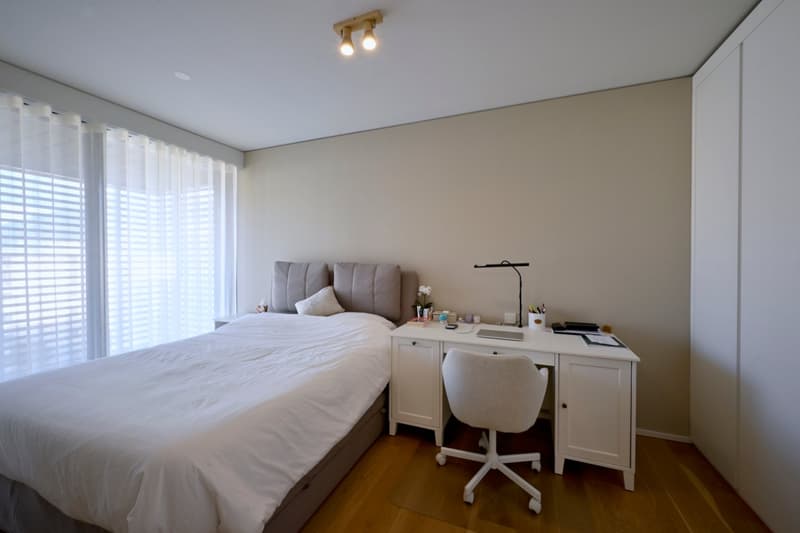 Modernes 3.5-Zimmer-Apartment mit großer Terrasse (13)