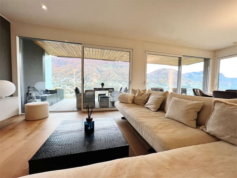 Elegantes 3,5-Zimmer-Wohnung mit Möbeln, Garten und Seeblick (2)