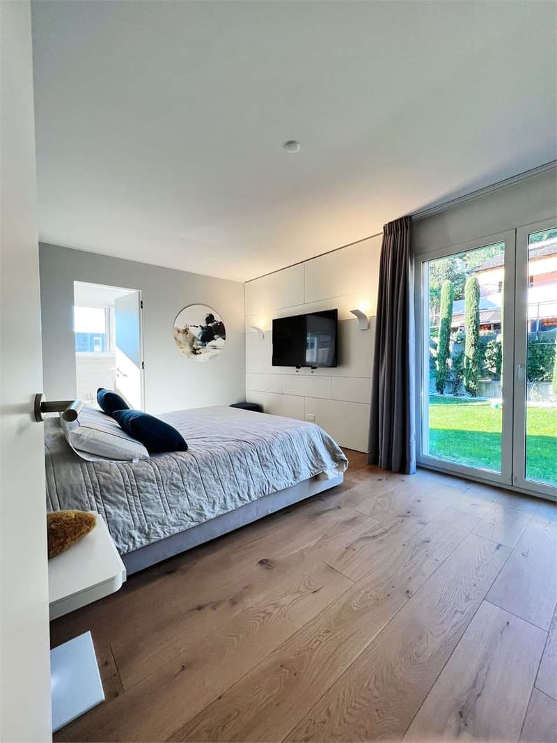 Elegantes 3,5-Zimmer-Wohnung mit Möbeln, Garten und Seeblick (5)