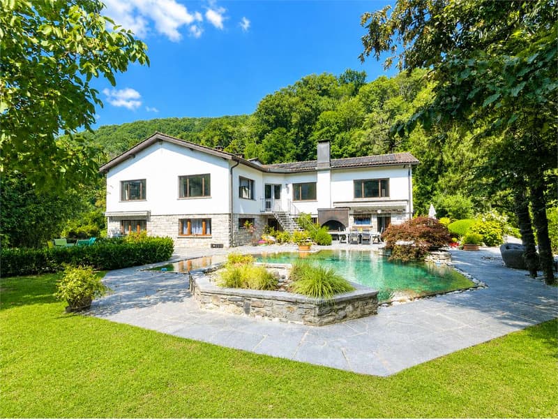 Villa with swimming pool between Lake Lugano and Lake Maggiore (6)