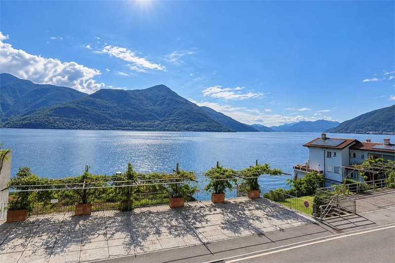 Esclusivo appartamento con vista mozzafiato sul Lago Maggiore (4)
